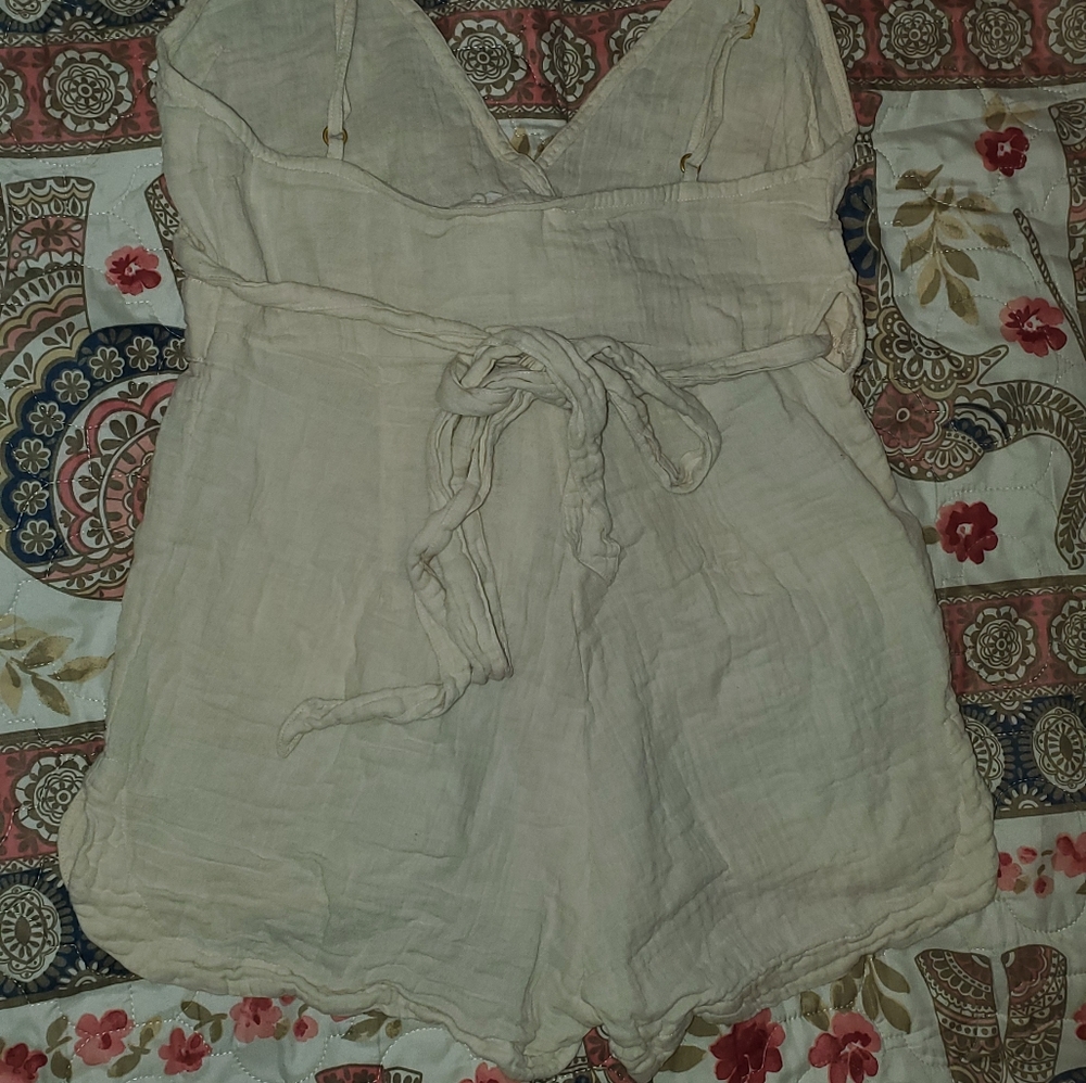 ACACIA North Shore Vanilla Romper - Picture 2 of 4